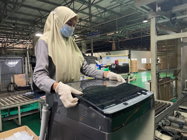 Sharp Indonesia Capai Produksi Mesin Cuci ke-10 Juta di Tengah Masa Pandemi