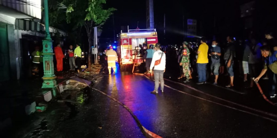 Gudang Pakan Ternak di Brebes Terbakar, Kerugian Ditaksir Ratusan Juta Rupiah