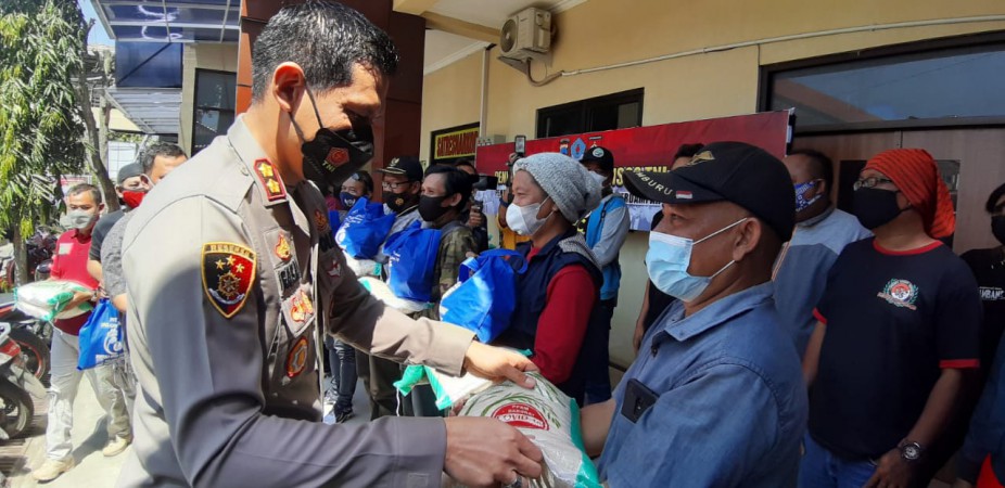 Terdampak Covid-19, Ratusan Pekerja Seni di Brebes Dapat Bantuan