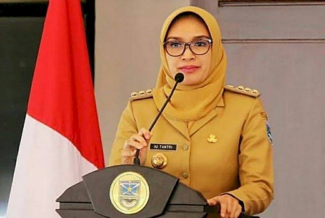 Bupati Probolinggo Ditangkap KPK Bersama Suaminya, Diduga karena Jual Beli Jabatan