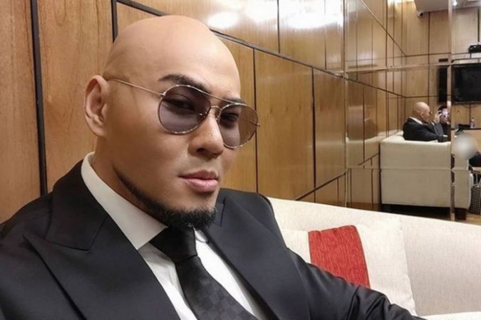 Tulis Kata Bulshit, Deddy Corbuzier Tanggapi Ramalan Denny Darko dengan Cara Begini