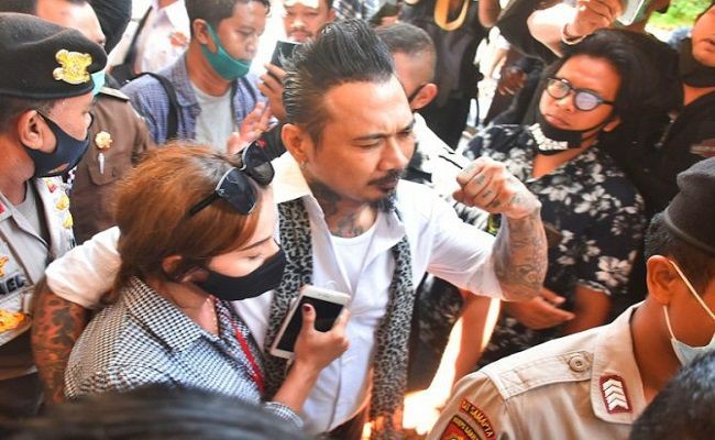 Adam Deni Minta Kasusnya dengan Jerinx Tetap Dilanjutkan