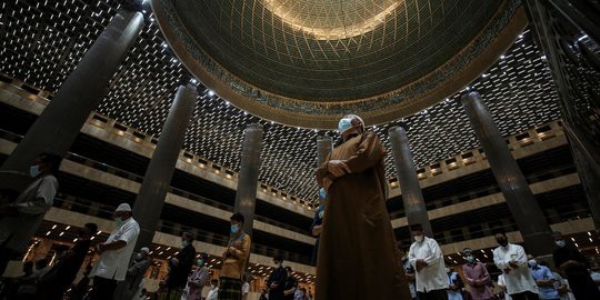 Mau Jumatan di Masjid Istiqlal? Anda Wajib Tunjukkan Sertifikat Vaksin dan Jamaah Dibatasi 25 Persen