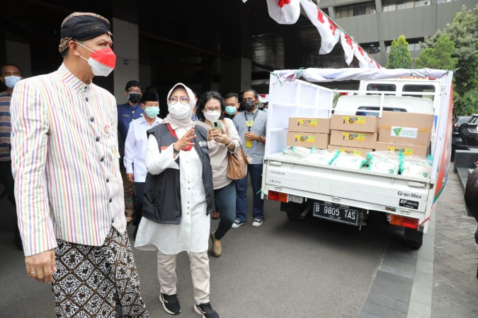 Sejuta Masker, Oksigen dan Sembako Mengalir ke Jateng, Ganjar: Haqulyakin di Indonesia Ini Banyak Orang Baik