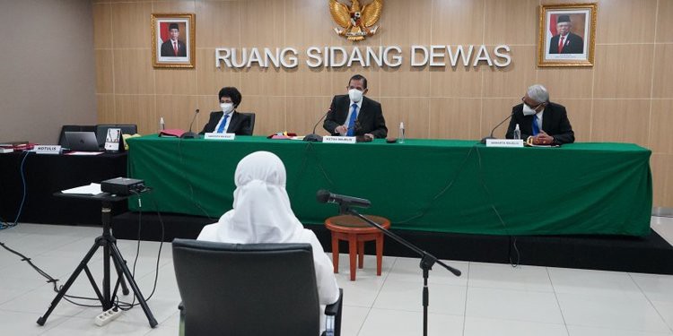 Disanksi Berat dan Dipotong Gajinya 40%, Lili Pintauli Siregar Masih Terima Tunjangan Rp110,7 Juta Sebulannya