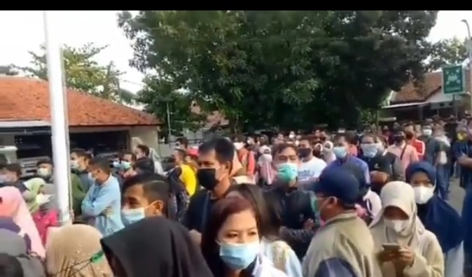 Sudah Datang Jam 6 Pagi, Peserta Vaksinasi di RSUD Ashari Pemalang Ini Malah Kehabisan Dosis