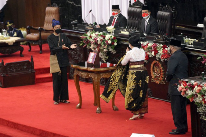 Usai Dikenakan Presiden Jokowi, Tas Koja Khas Baduy Laris Manis dan Dicar-cari