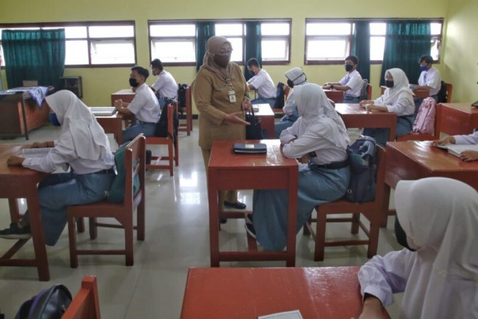 SMA/SMK Piloting Diizinkan Gelar PTM Terbatas Mulai, Senin (30/8) Lusa, Campuran PTM dan PJJ