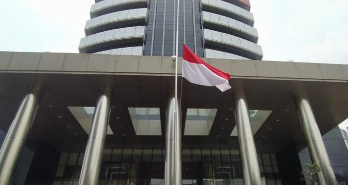 Pasang Bendera Setengah Tiang, KPK Ternyata Punya Alasan