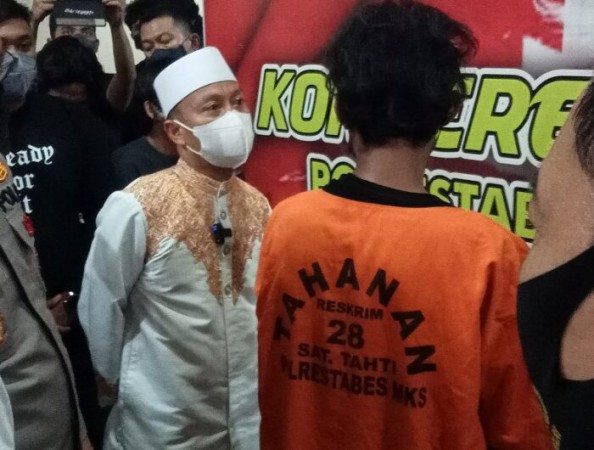 Buntut Pembakaran Mimbar oleh Pengguna Narkoba, Ustaz Dasad Latief Kritik Dinsos dan Pengurus Masjid Raya