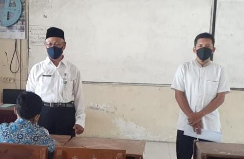 Hari Pertama Belajar Tatap Muka, Banyak Siswa Tidak Tahu Ruang Kelasnya Diganti