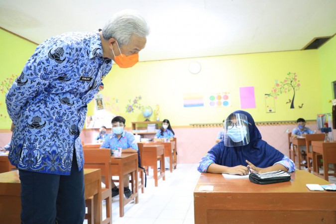 Sudah 1.296 Sekolah yang Gelar PTM Laporkan Muncul Klaster Baru Covid-19