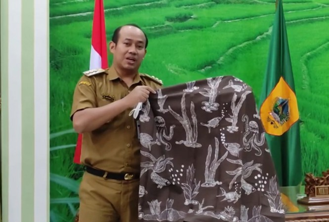 Dukung Batik Mangrove Jadi Produk Andalan Pemalang, Bupati Agung: Ini Ramah Lingkungan