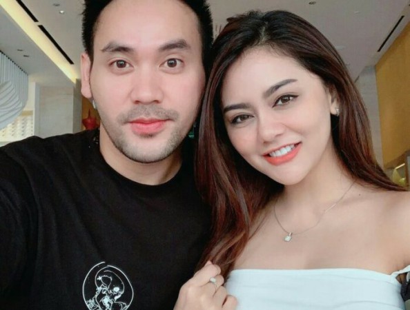 Tidak Cuma Suka Durasi yang Lama, Jenita Janet Ngaku Suka Gaya Miring saat Begituan