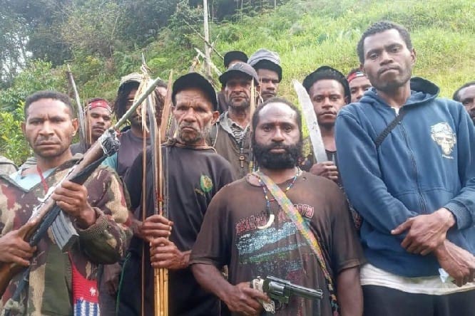 Disandera KKB, Nasib Nakes Gerald Sokoy Belum Dapat Dipastikan, Kapolda Papua Akui Hal Ini