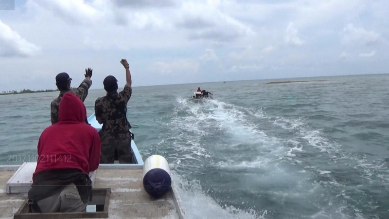 Tangkap Pencari Ikan Pakai Bom di Tengah Laut, Petugas KKP Amankan 20 Kilogram Bom Ikan