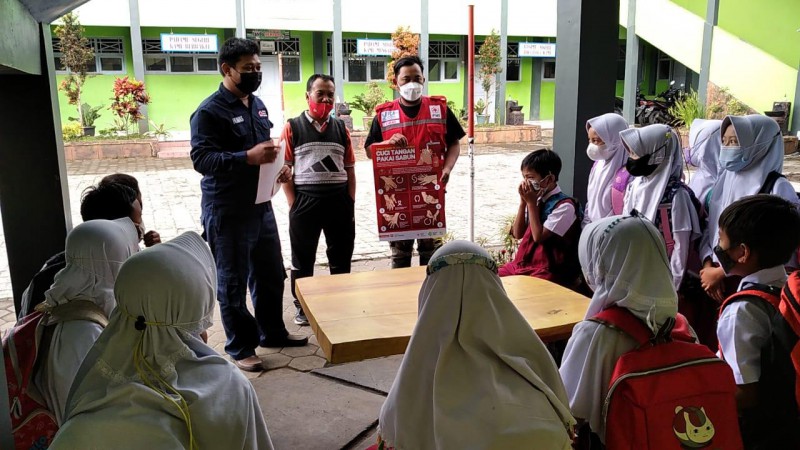 Mencegah Penyebaran Covid-19 di Sekolah, PMI Mengajak Siswa Menjaga Prokes