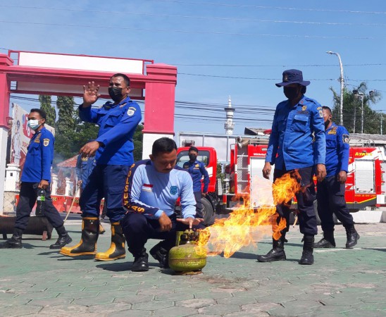 Antisipasi Kebakaran Seperti di Tangerang, Lapas Brebes Gelar Simulasi Pemadaman