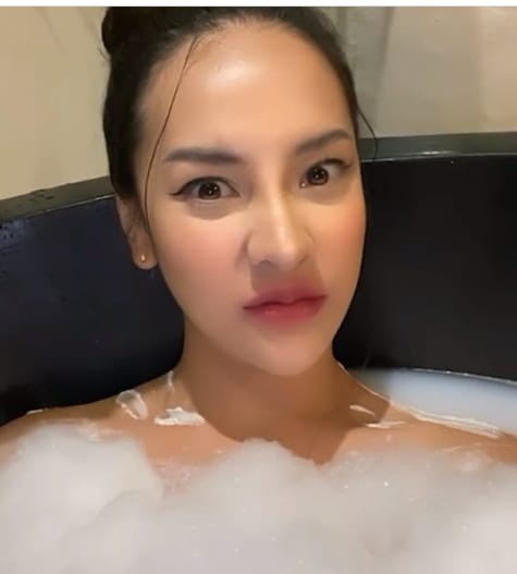 Tampil Tanpa Busana, Anya Geraldine Rekam Video saat Mandi: Pada Nggak Tahu Enaknya