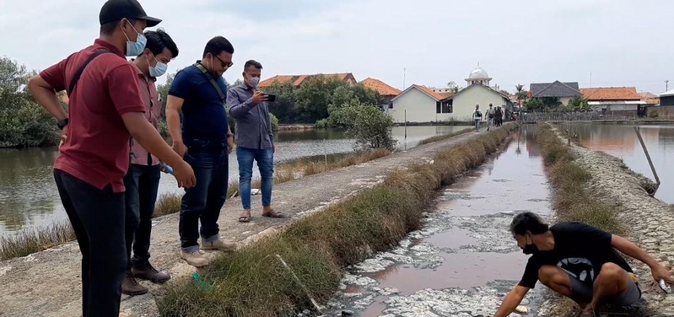 Diduga Cemari Lingkungan, Puluhan Warga Prapag Lor Keluhkan Adanya Pabrik Rajungan: Bau Banget!