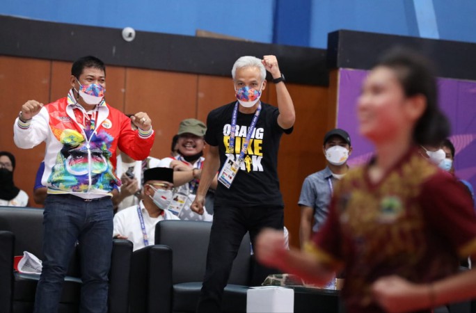 Pundi Bertambah, Tim Sepak Takraw Putri Jateng Raih Medali Emas, Ganjar: Saya Exciting Banget
