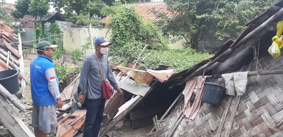 Miris, Sebuah Rumah di Wilayah Perkotaan Brebes Nyaris Roboh