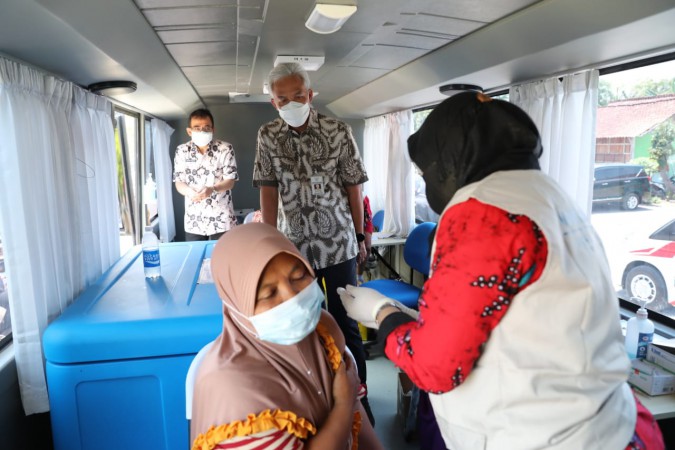 Grobogan Jadi Sorotan, Penduduk Besar Vaksinasi Rendah, Ganjar: Saya Ingin Memastikan Ada Percepatan