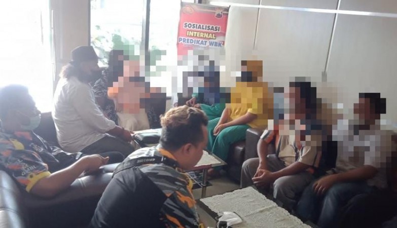 Gendeng, Diancam Sajam Bocah Kelas 4 SD Dicabuli Ayah Kandungnya Sendiri sampai Lima Kali