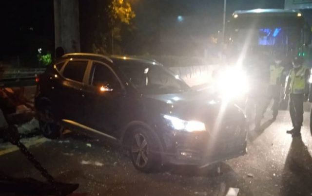 Mirip Seperti Vanessa Angel, Mobil Alami Kecelakaan di Tol Hingga Terguling