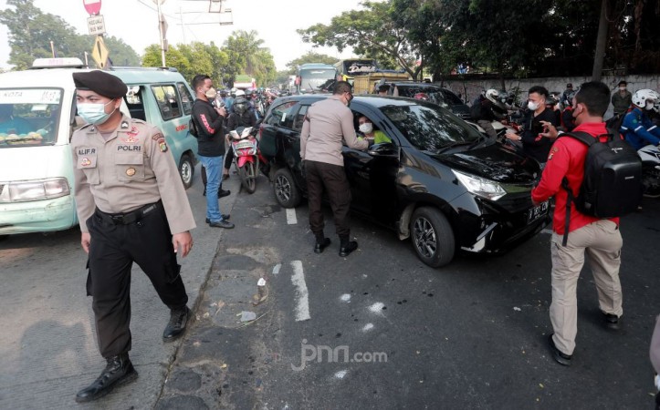 Aturan Berubah-ubah Bikin Bingung Masyarakat, DPR Tanyakan Dasar Kebijakan Perjalanan Darat