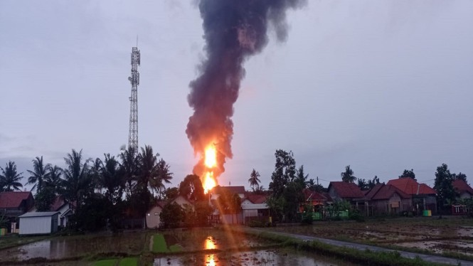 Kilang Pertamina Kebakaran Lagi, Ferdinand Hutahaean: Soal Anti Petir Bukan Hal yang Susah ya