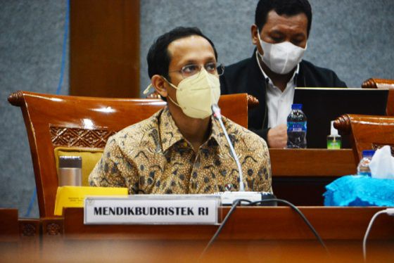 Nyaris Legalkan Zina di Kampus, Aturan Baru Mas Menteri Nadiem Makarim Ramai-ramai Ditolak