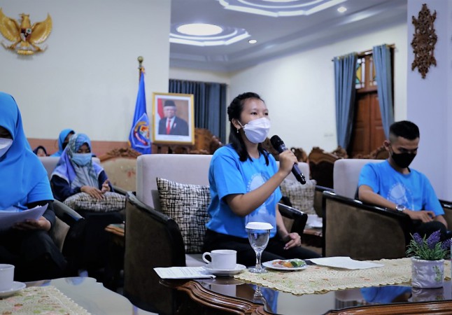 Rapat Bersama Gubernur Jateng, Bupati Tegal Karen Citra Suarakan Hak Anak