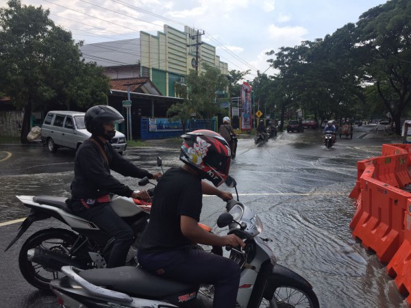 Jalan di Alun-Alun Hanggawana Mendadak Ditutup, Ini Penyebabnya