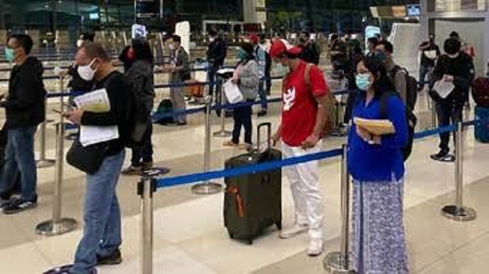 Puluhan Ribu Penumpang Padati Bandara Soekarno Hatta, Tinggalkan Jakarta