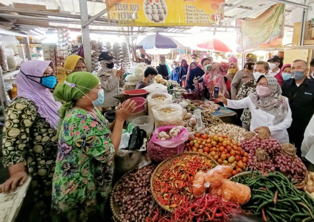 Terapkan Program Ini, Sistem Pembayaran di Empat Pasar Tradisional Kabupaten Tegal Sudah Canggih
