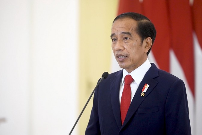 Omicron Sudah Masuk ke Indonesia, Jokowi Minta Pejabat Tahan Diri Tak ke Luar Negeri