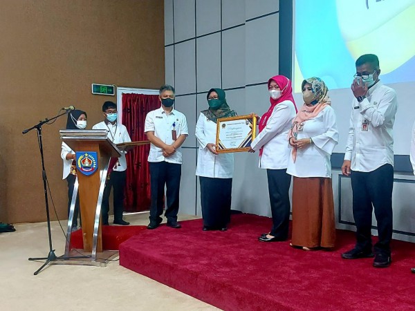 Sembilan Organisasi Perangkat Daerah Kabupaten Tegal Terima Penghargaan Keterbukaan Publik