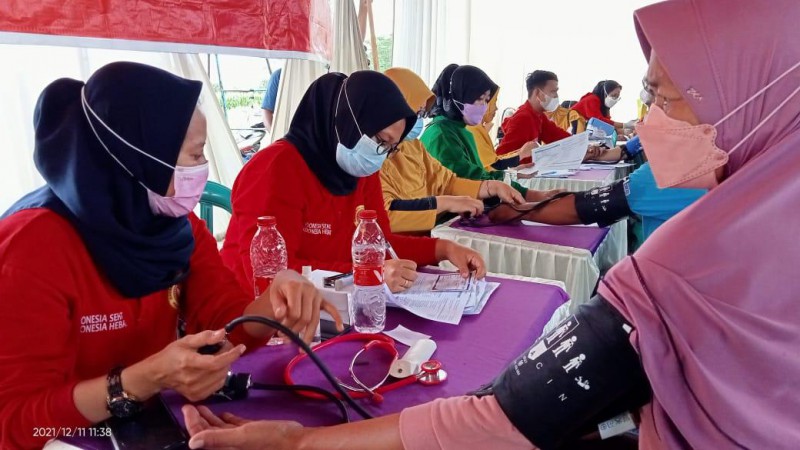 Kebut Target Vaksinasi di Kecamatan Jatinegara Kabupaten Tegal, Nakes Jemputi Warga untuk Divaksin