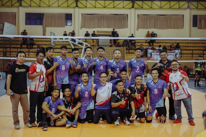 Atlet Putra-Putri Brebes Juara di Brebes Volley Ball Championship