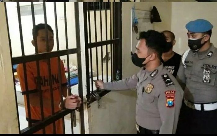 Ditahan, Foto Bripda Randy Disorot, Warganet: Ada Kasur dan AC kah Itu?