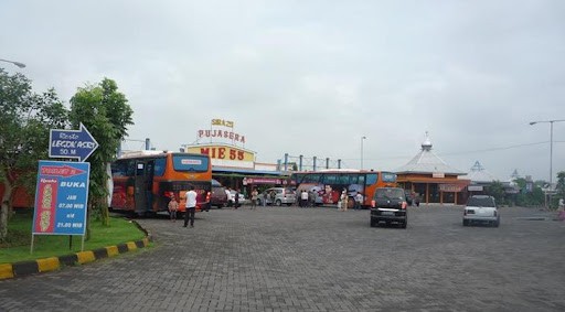 Salat di Rest Area KM 57 Japek Harus Pakai PeduliLindungi dan Punya Sertifikat Vaksin