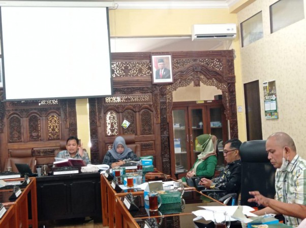 Rapat Pansus IX DPRD Kabupaten Tegal, Status Slawi Kulon Masih Ngambang