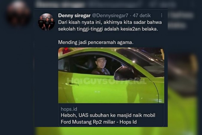 Sirik Lihat Ustaz Abdul Somad Naiki Mobil Mewah, Denny Siregar: Untung Pake Mustang yang 2M