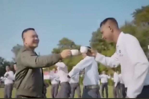 Jenderal Dudung Tampil di Video Clip Ayo Ngopi, Pengamat: Reputasi Tentara Bisa Turun