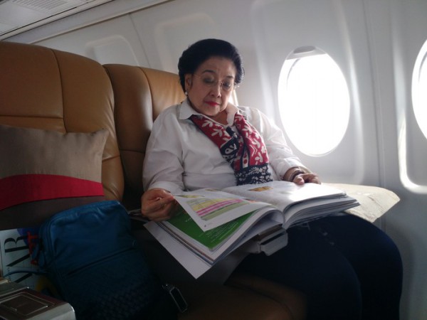 Tidak Banyak yang Tahu, Megawati Ternyata Pernah Menerbangkan Pesawat Kepresidenan