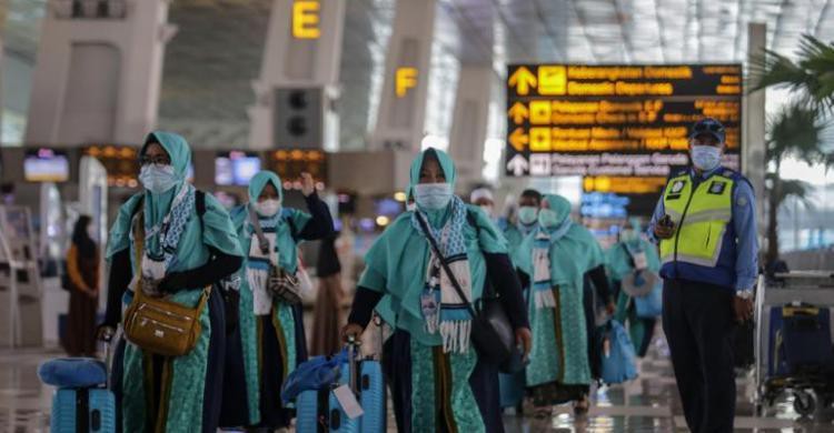 Tak Pakai Masker, Jamaah Umrah Bisa Didenda Rp3,8 Juta