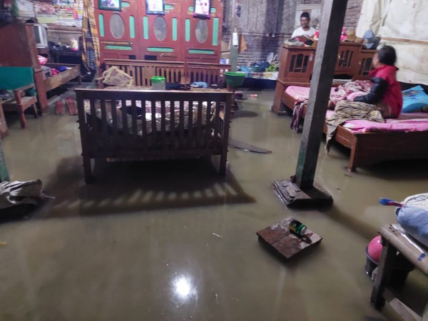 Brebes Banjir, 240 Jiwa Warga Terpaksa Mengungsi