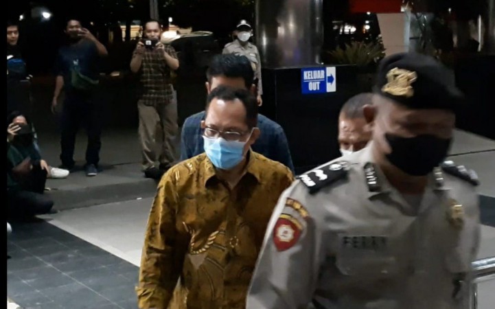 Hakim Itong Isnaeni Kelahiran Brebes yang Di-OTT KPK di Surabaya Sudah Tiba di Jakarta