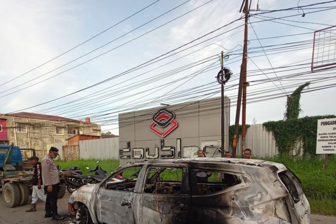 Dua Kelompok di Kota Sorong Bentrok di Karaokean, 12 Orang Tewas Dua Mobil Dibakar